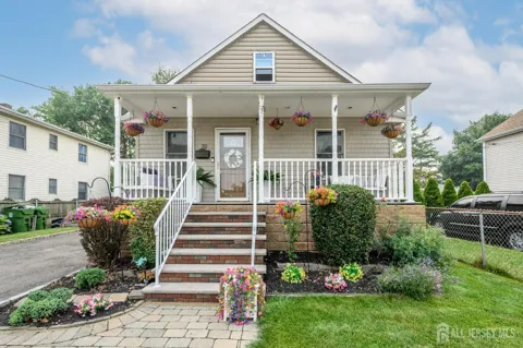 32 Loring Avenue