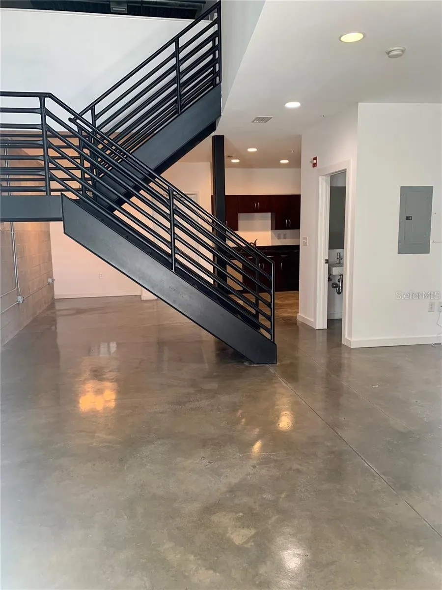 5008 S MACDILL AVENUE #19 Tampa, FL 33611