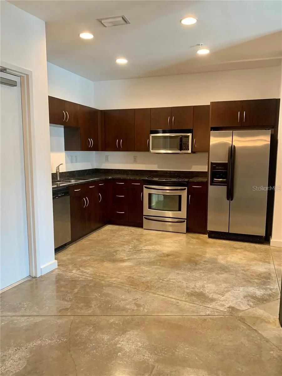 5008 S MACDILL AVENUE #19 Tampa, FL 33611