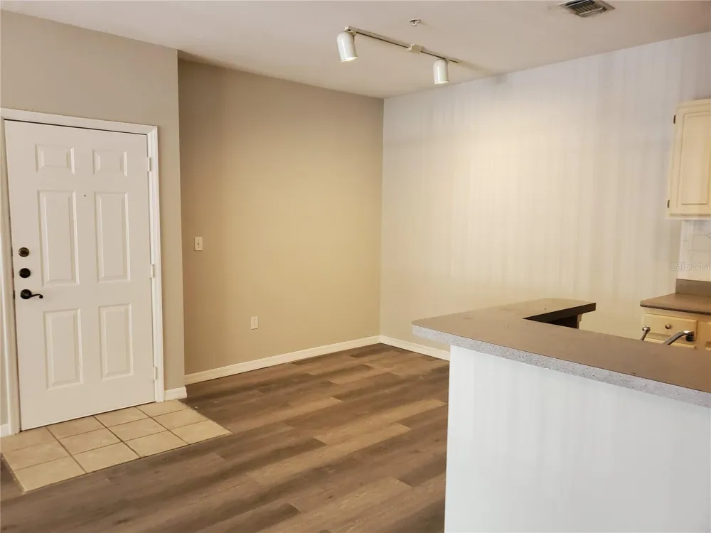 5807 LEGACY CRESCENT PLACE #201 Riverview, FL 33578