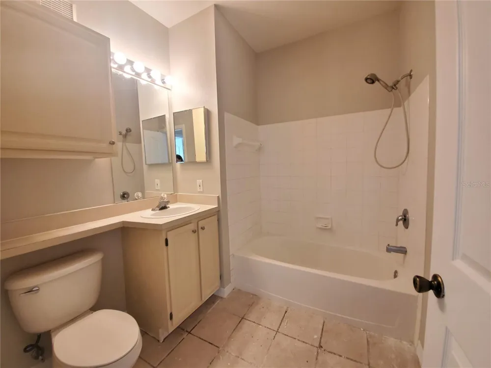 5807 LEGACY CRESCENT PLACE #201 Riverview, FL 33578