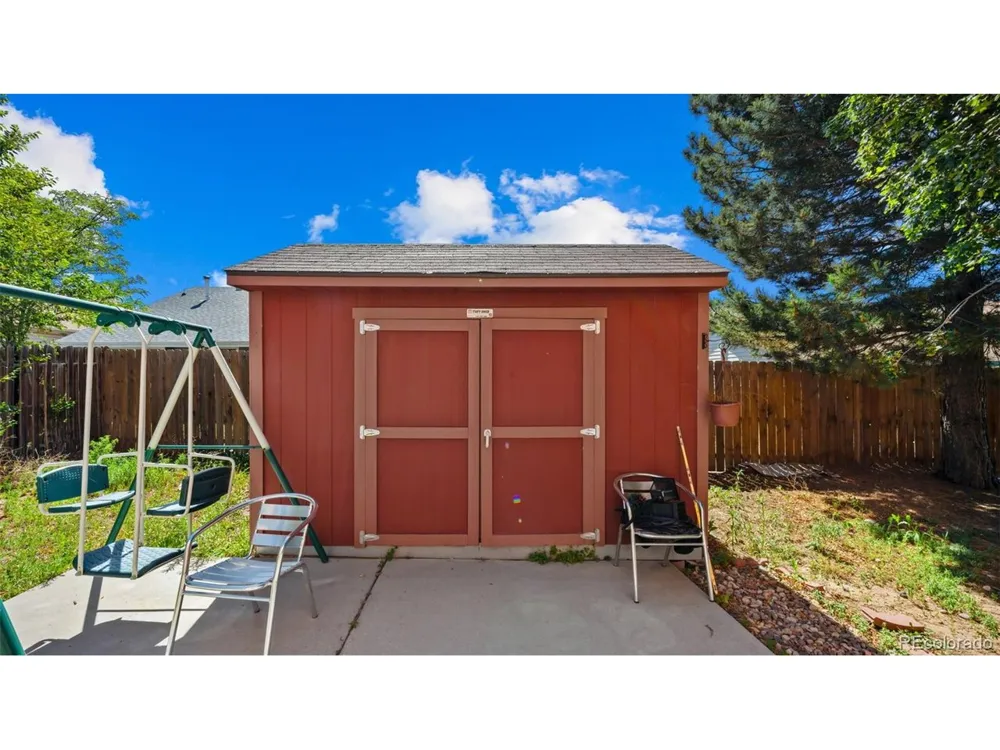 3433 Hunterwood Drive Colorado Springs, CO 80916