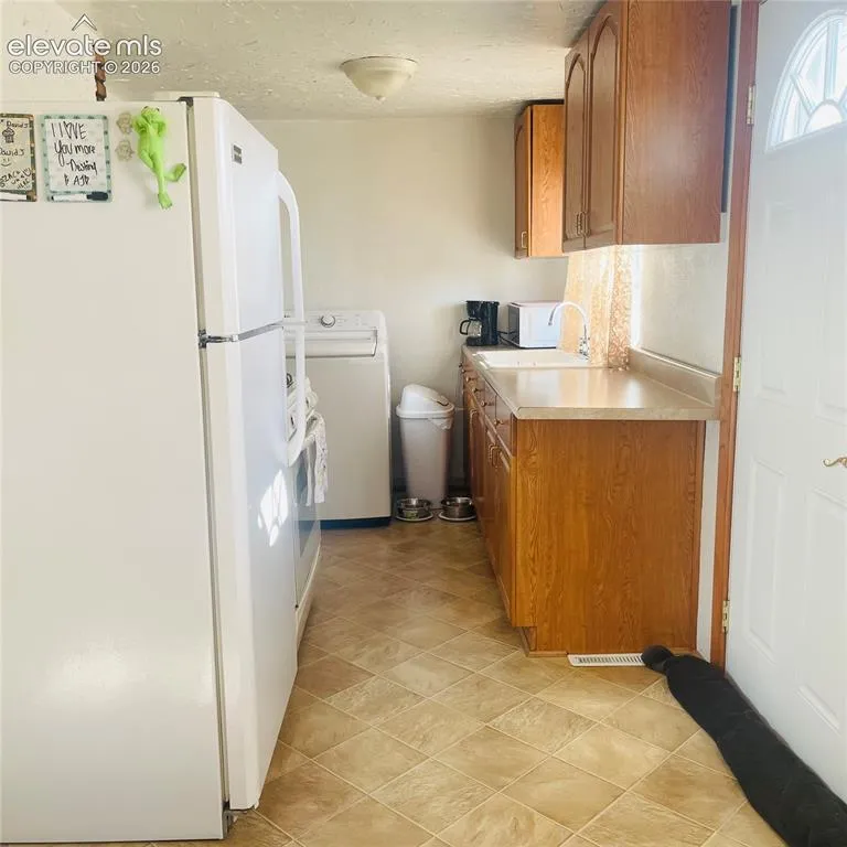 804 Cherry Lane Pueblo, CO 81005
