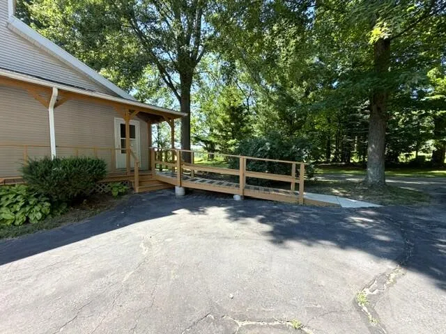 4084 Hartman Road Sodus, MI 49126