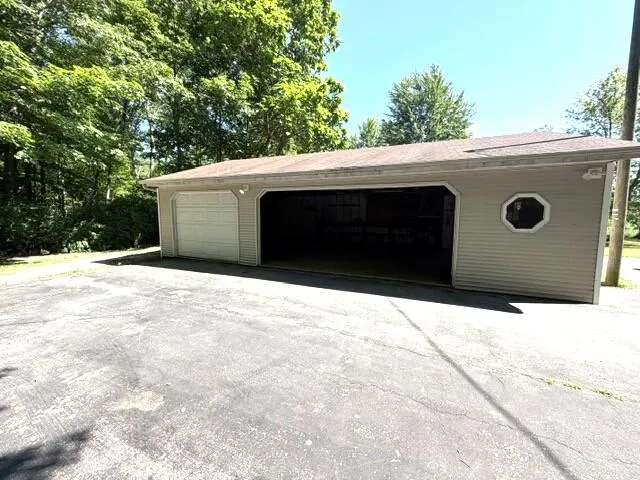4084 Hartman Road Sodus, MI 49126
