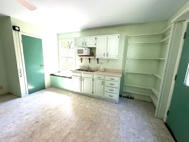 4084 Hartman Road Sodus, MI 49126