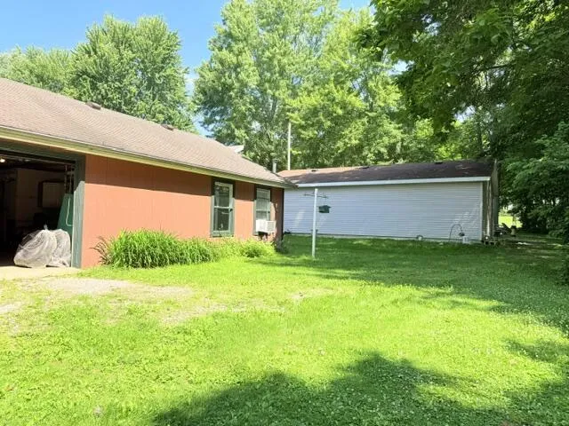 4084 Hartman Road Sodus, MI 49126
