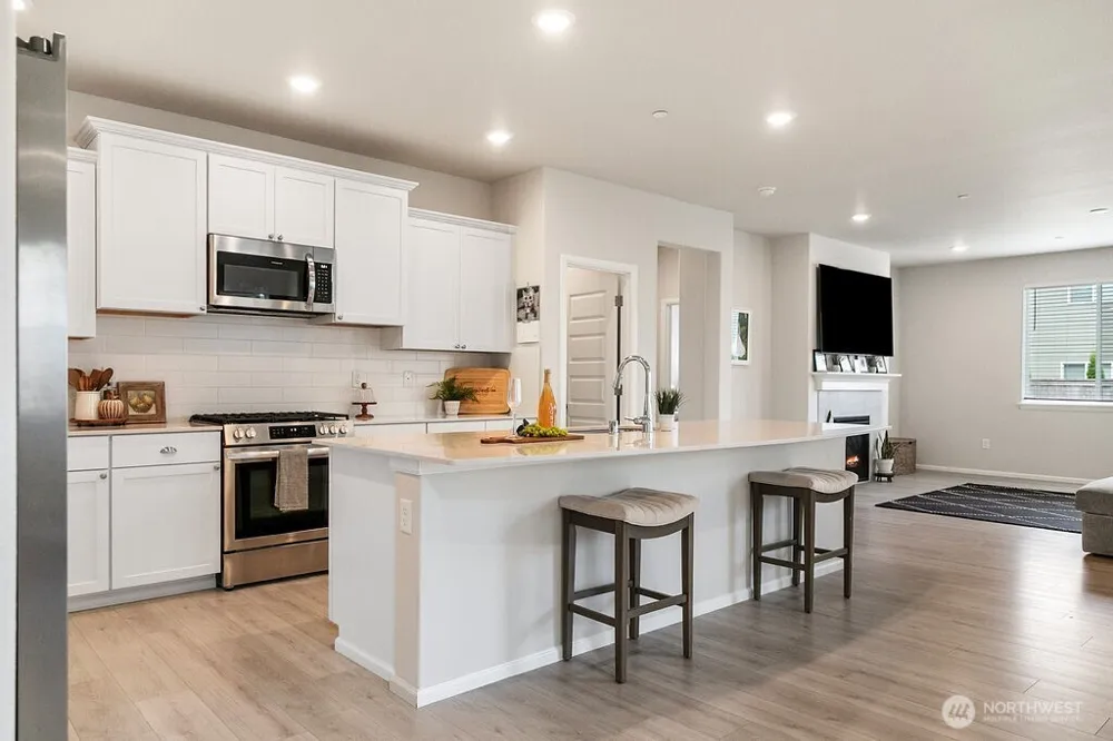 1235 Panoramic Loop Bremerton, WA 98312