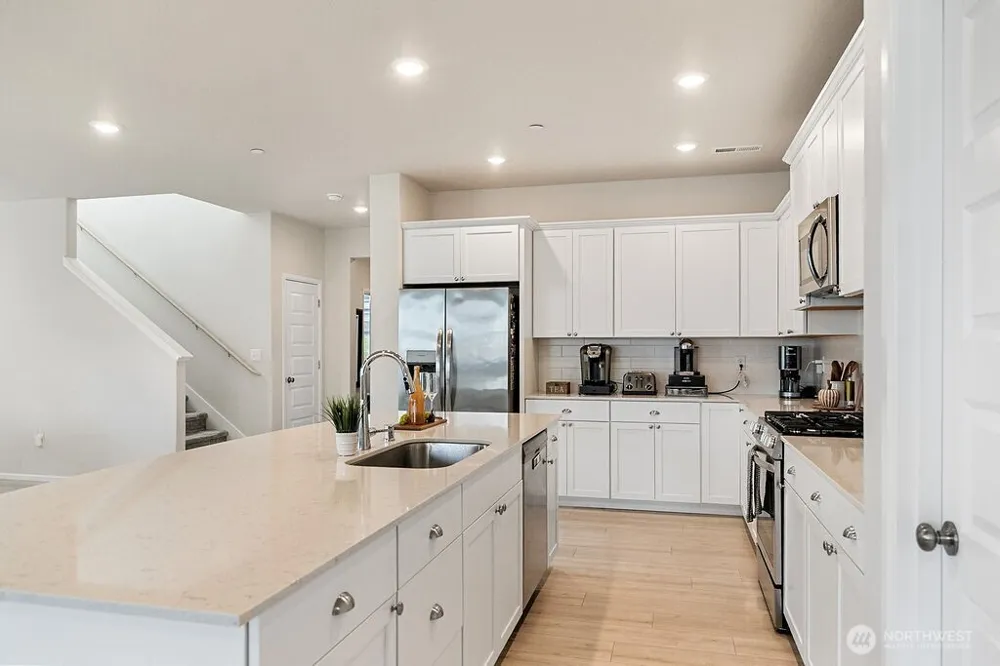 1235 Panoramic Loop Bremerton, WA 98312