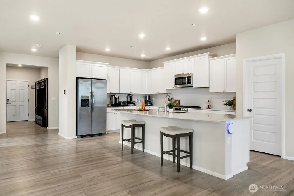 1235 Panoramic Loop Bremerton, WA 98312