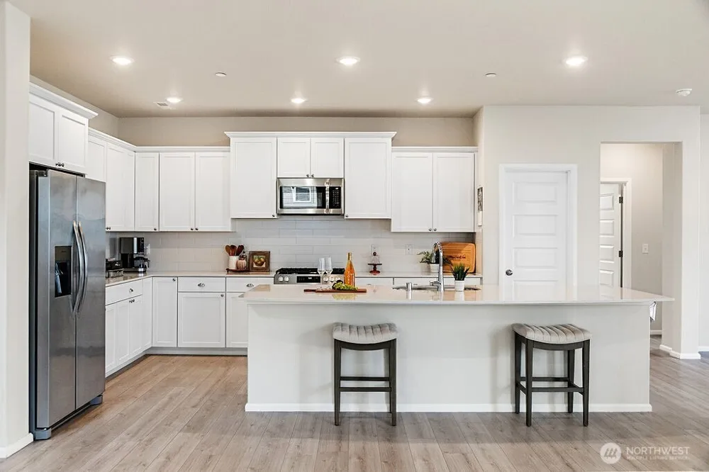 1235 Panoramic Loop Bremerton, WA 98312