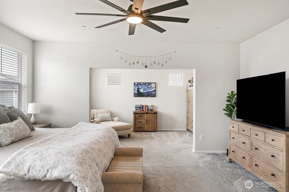 1235 Panoramic Loop Bremerton, WA 98312
