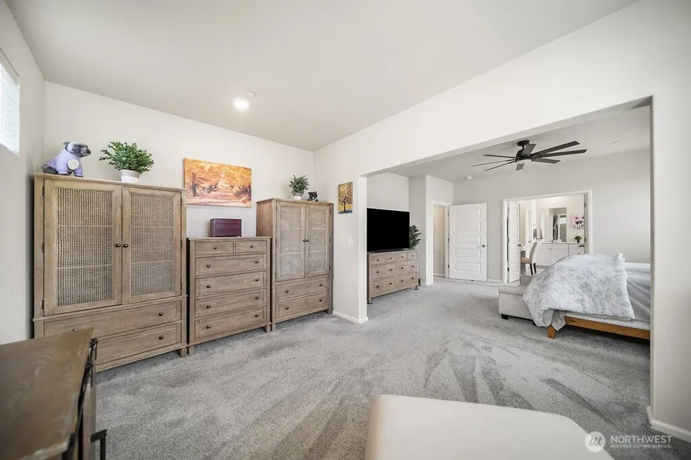 1235 Panoramic Loop Bremerton, WA 98312