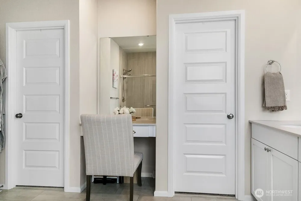 1235 Panoramic Loop Bremerton, WA 98312