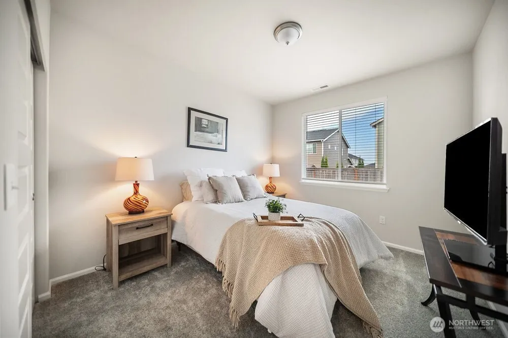 1235 Panoramic Loop Bremerton, WA 98312