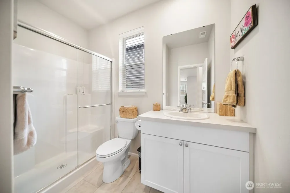 1235 Panoramic Loop Bremerton, WA 98312