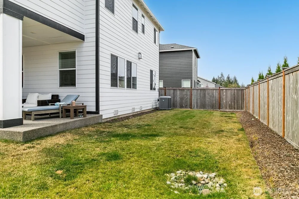 1235 Panoramic Loop Bremerton, WA 98312