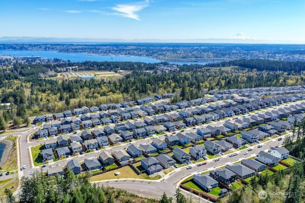 1235 Panoramic Loop Bremerton, WA 98312