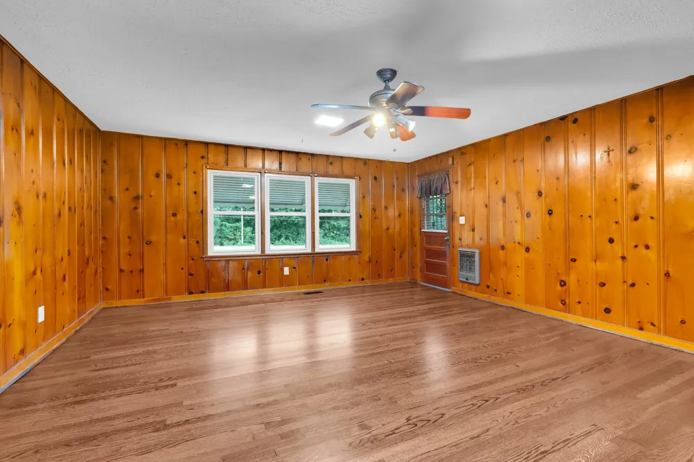 4237 Old Alto Hwy Decherd, TN 37324