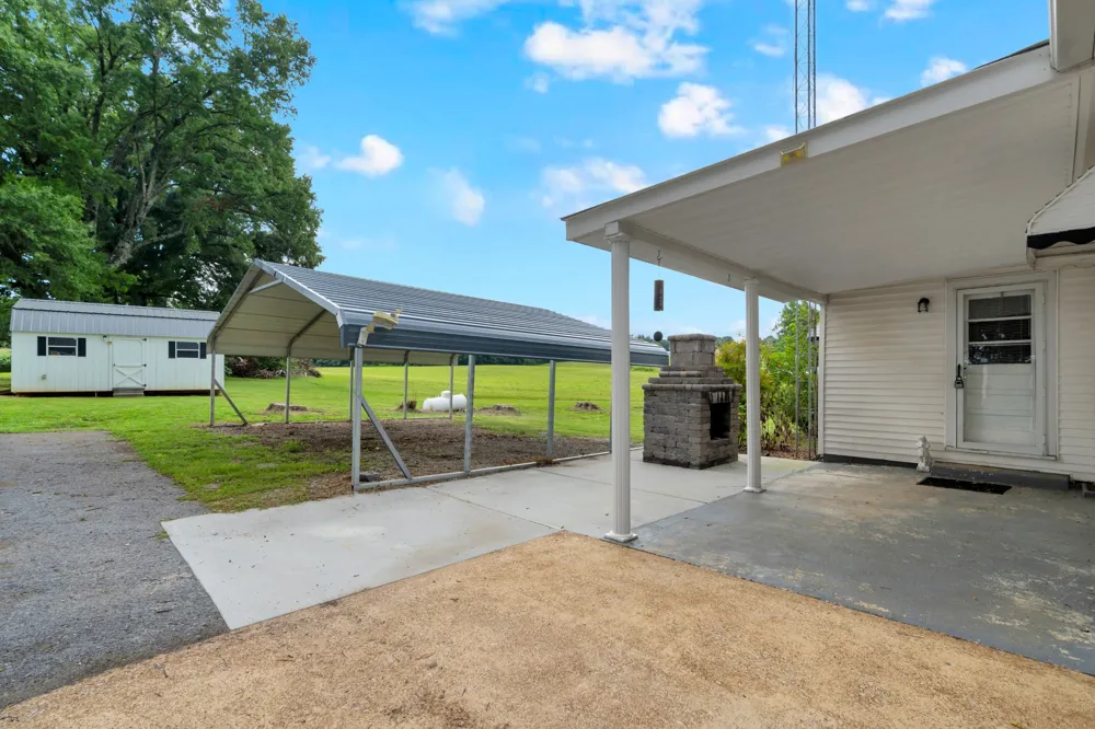 4237 Old Alto Hwy Decherd, TN 37324