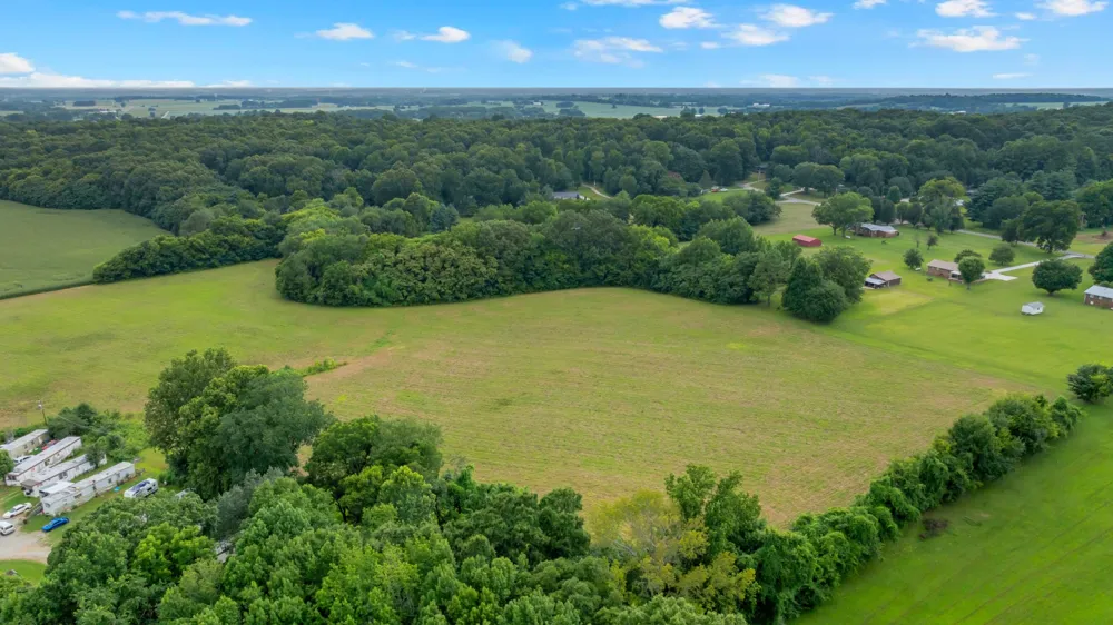 4237 Old Alto Hwy Decherd, TN 37324