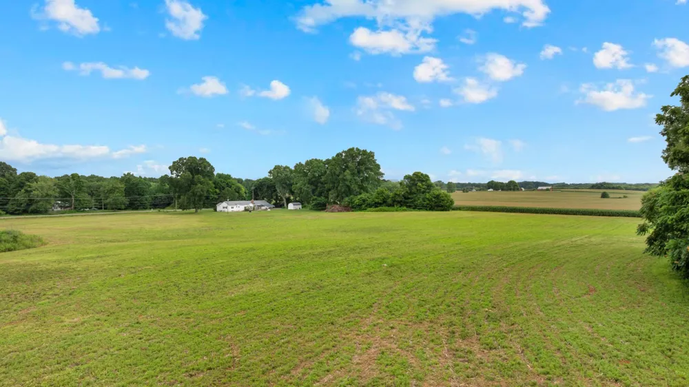 4237 Old Alto Hwy Decherd, TN 37324