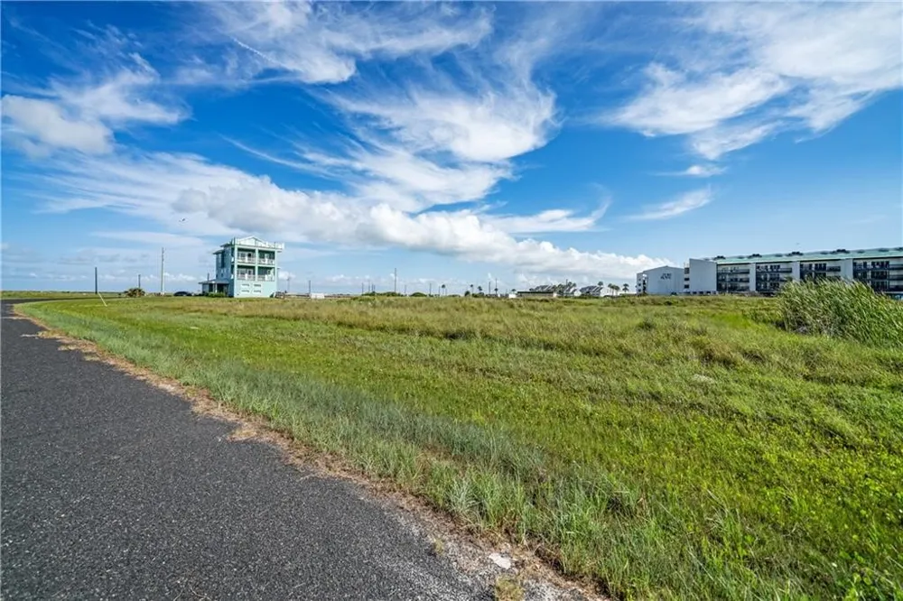 126 Mustang Island Estates Drive Port Aransas, TX 78373
