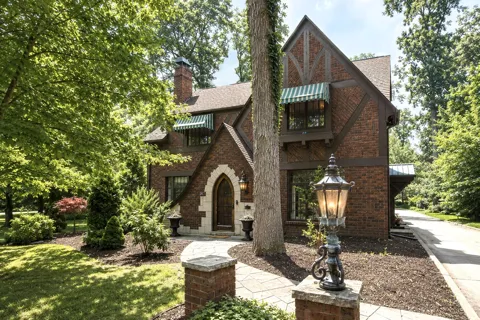 2058 Wildwood Lane