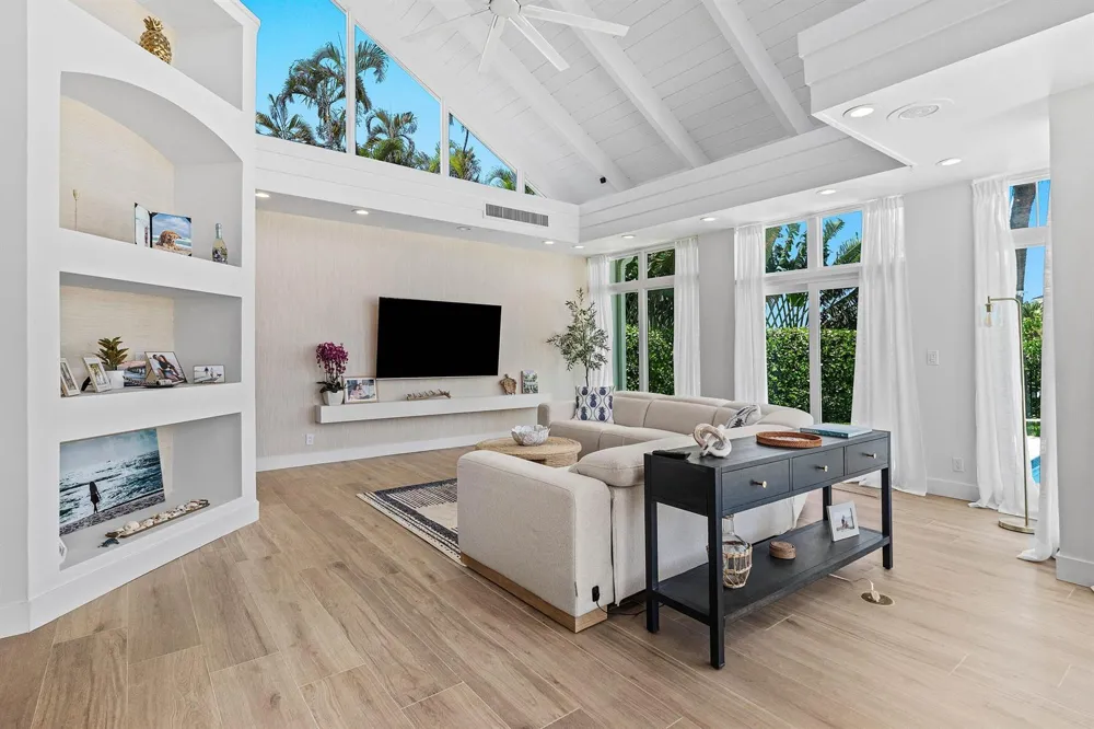 12 Inlet Cay Drive Ocean Ridge, FL 33435