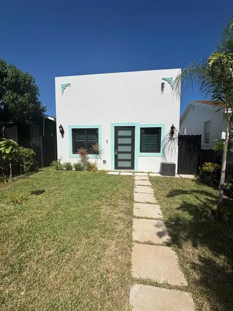 216 S C STREET
