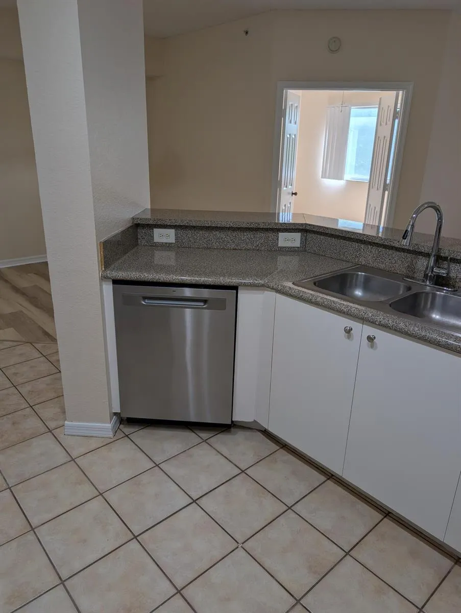 350 CRESTWOOD CIRCLE #201 Royal Palm Beach, FL 33411