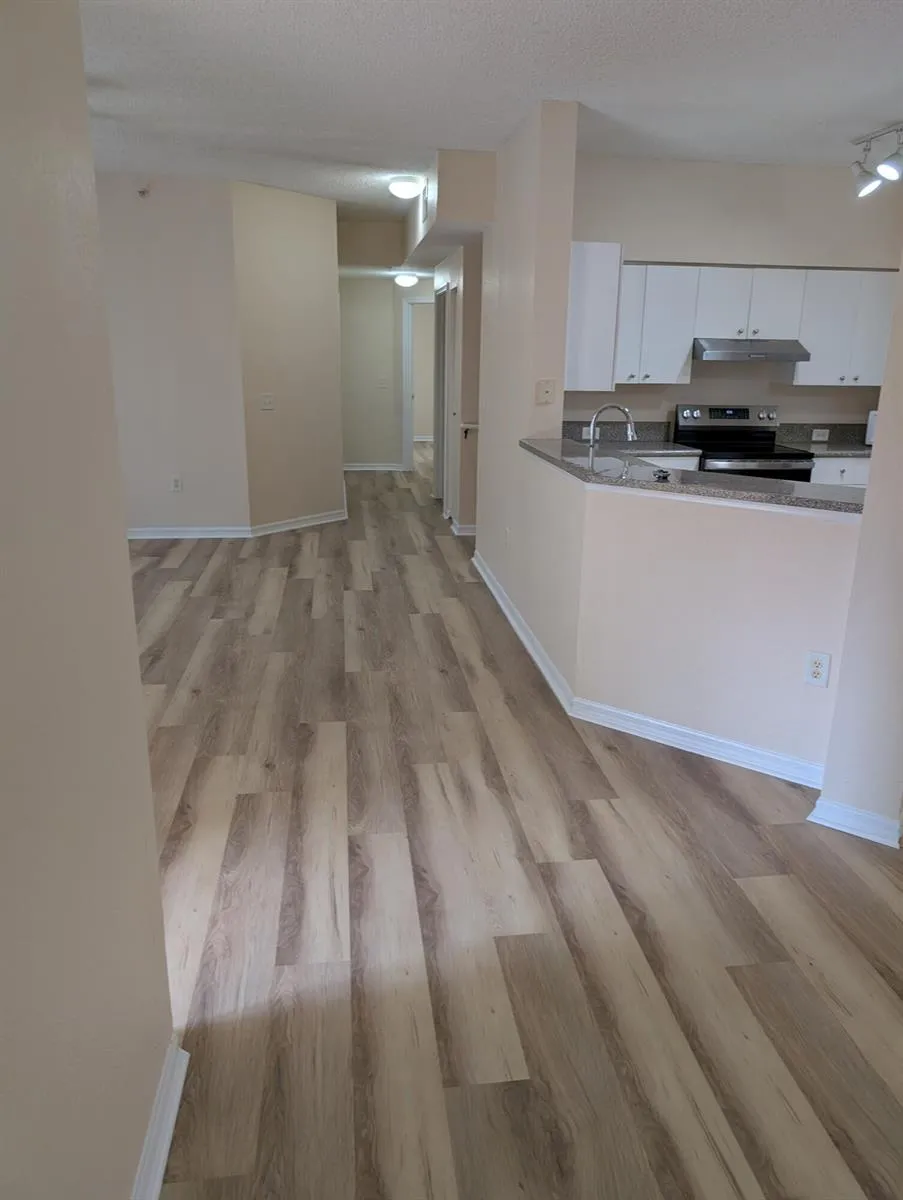 350 CRESTWOOD CIRCLE #201 Royal Palm Beach, FL 33411