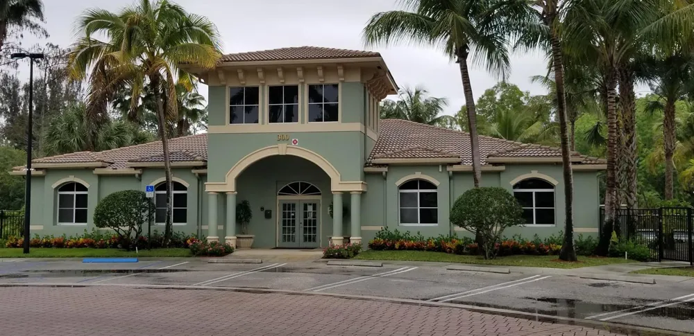 350 CRESTWOOD CIRCLE #201 Royal Palm Beach, FL 33411