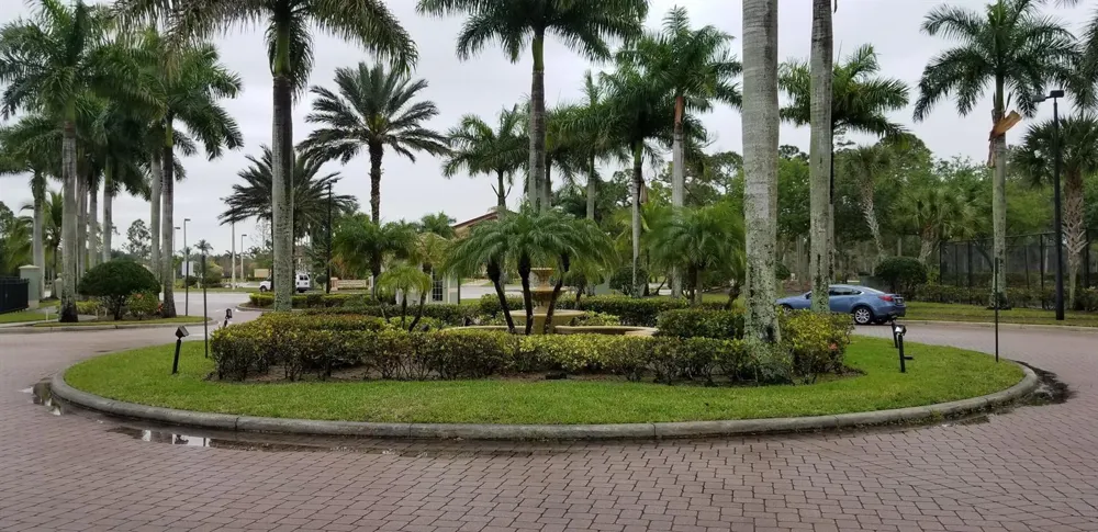350 CRESTWOOD CIRCLE #201 Royal Palm Beach, FL 33411