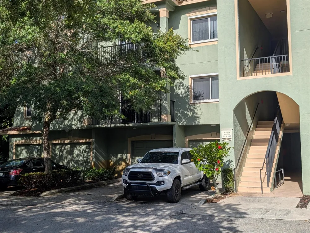 350 CRESTWOOD CIRCLE #201 Royal Palm Beach, FL 33411