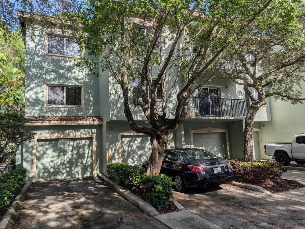 350 CRESTWOOD CIRCLE #201 Royal Palm Beach, FL 33411
