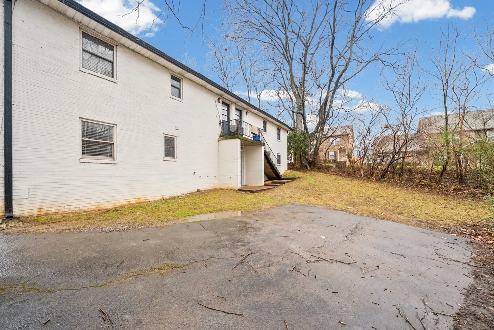1860 Memorial Dr #C Clarksville, TN 37043