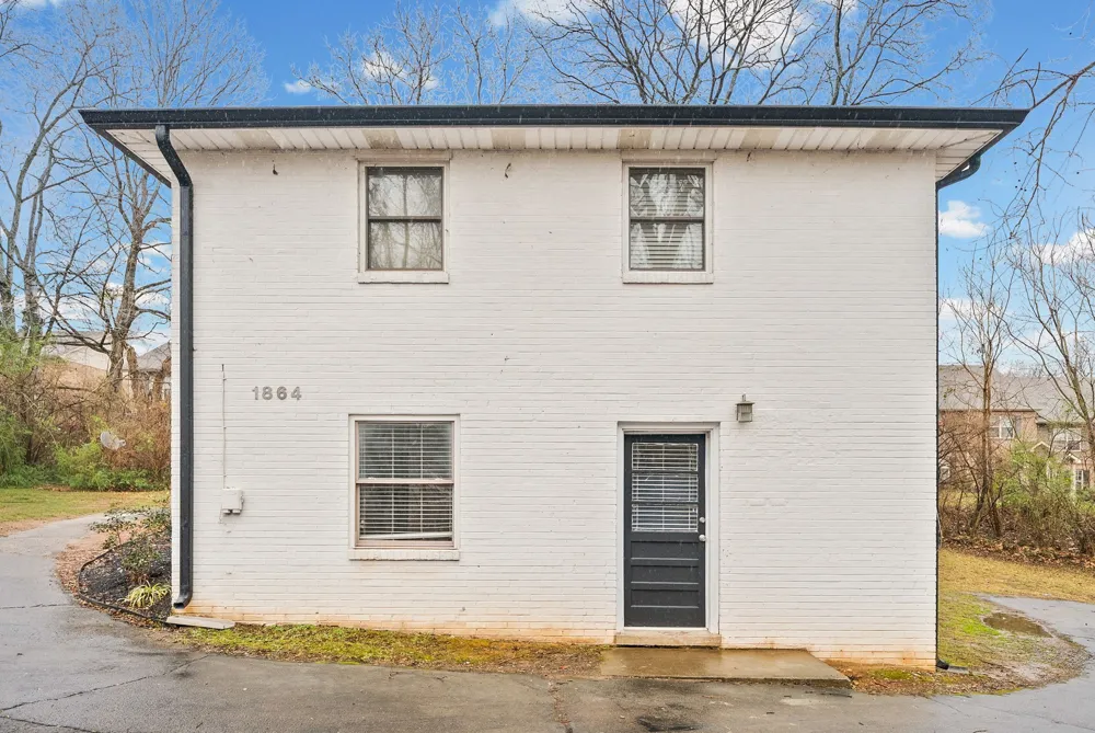 1860 Memorial Dr #C Clarksville, TN 37043