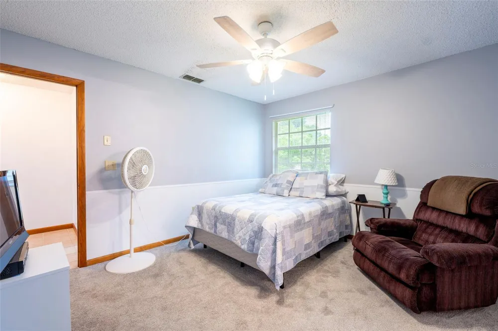 12055 MURRAY AVENUE Largo, FL 33778