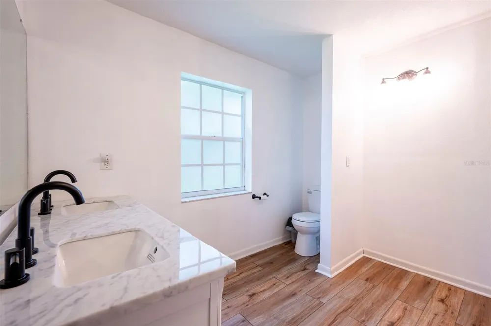 12055 MURRAY AVENUE Largo, FL 33778