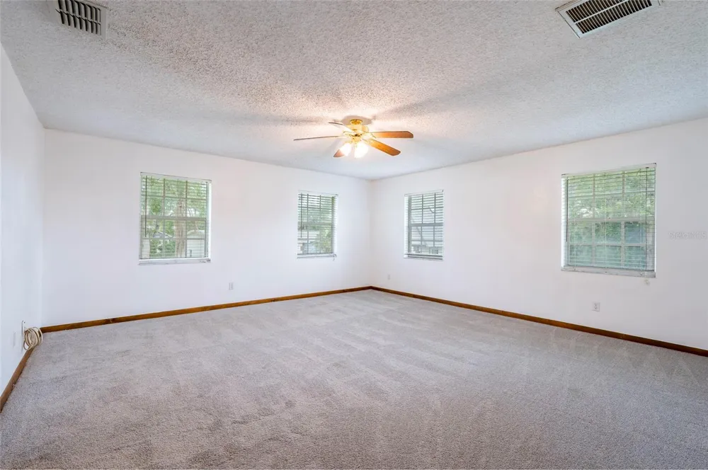 12055 MURRAY AVENUE Largo, FL 33778