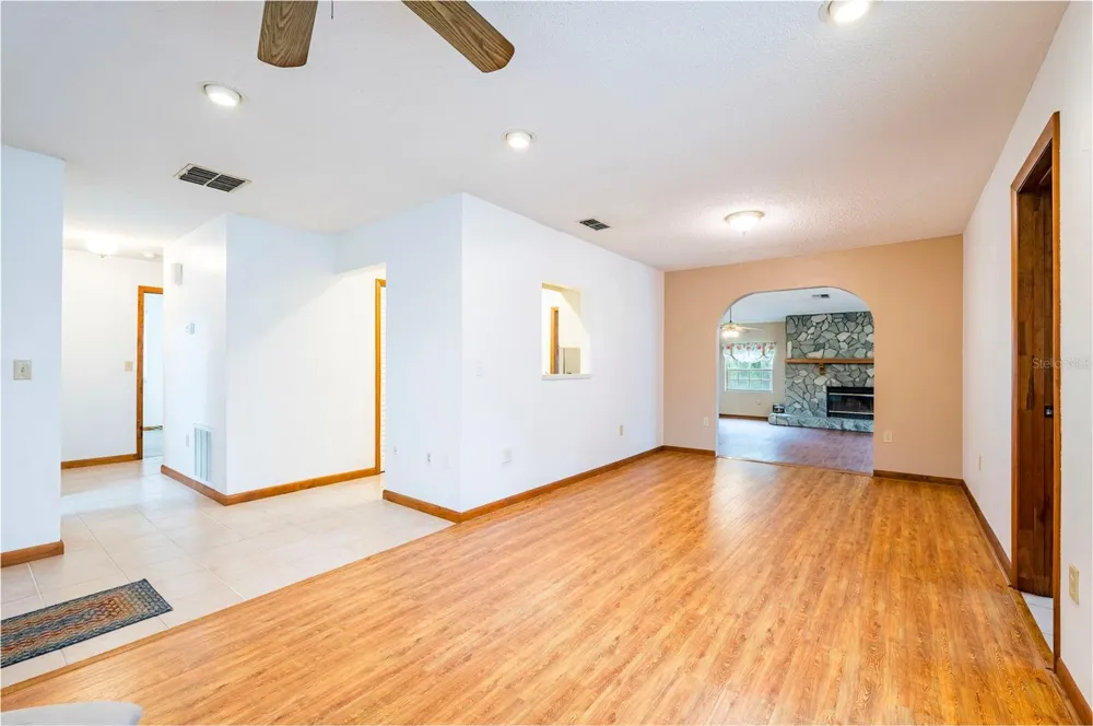 12055 MURRAY AVENUE Largo, FL 33778