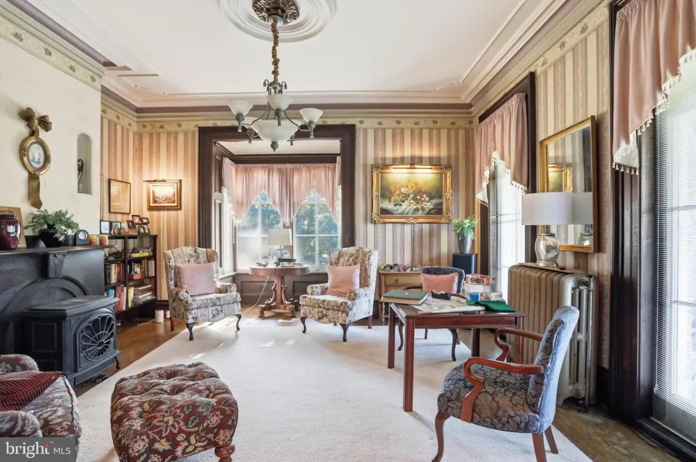 236 RIVERSIDE DRIVE Front Royal, VA 22630