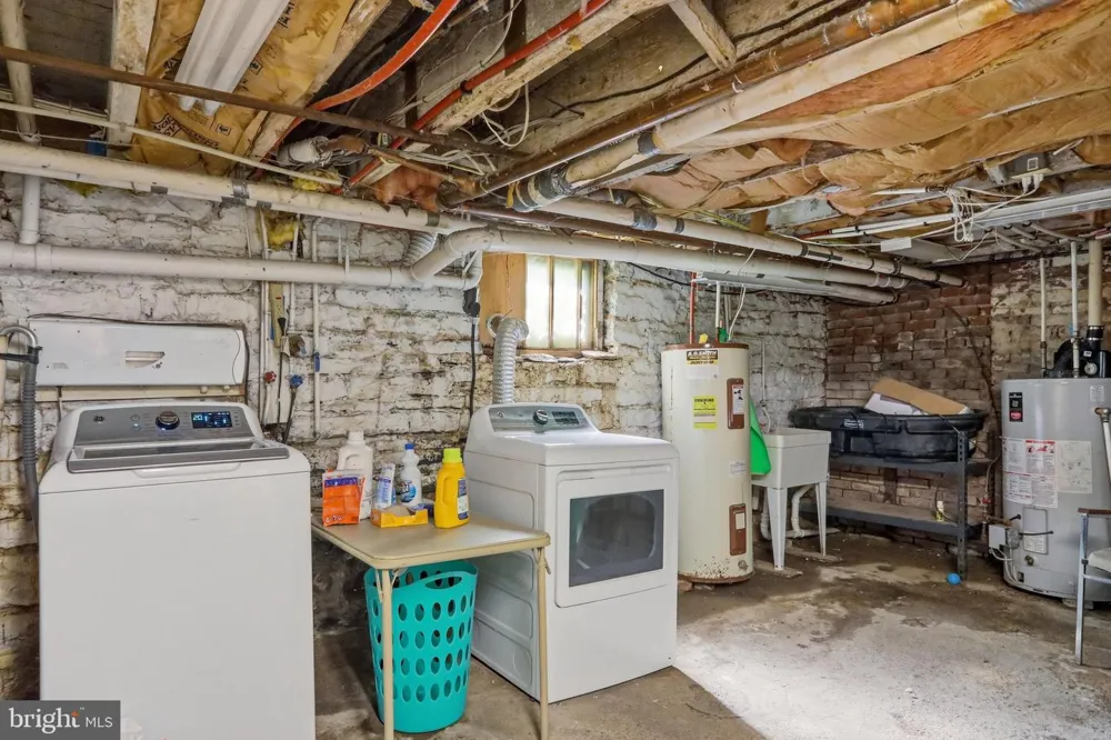 236 RIVERSIDE DRIVE Front Royal, VA 22630