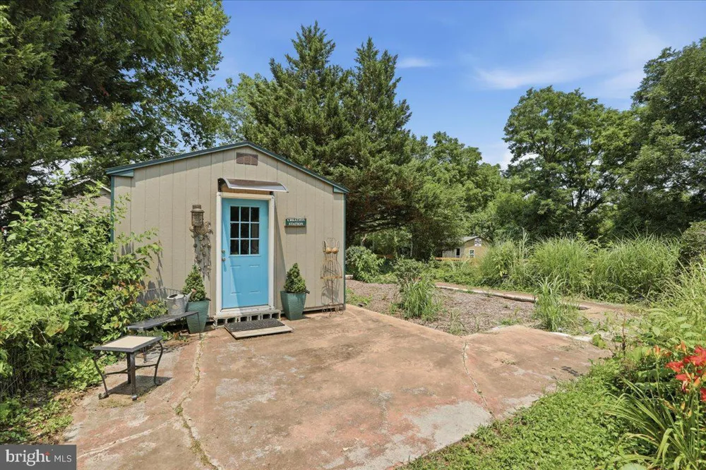 236 RIVERSIDE DRIVE Front Royal, VA 22630