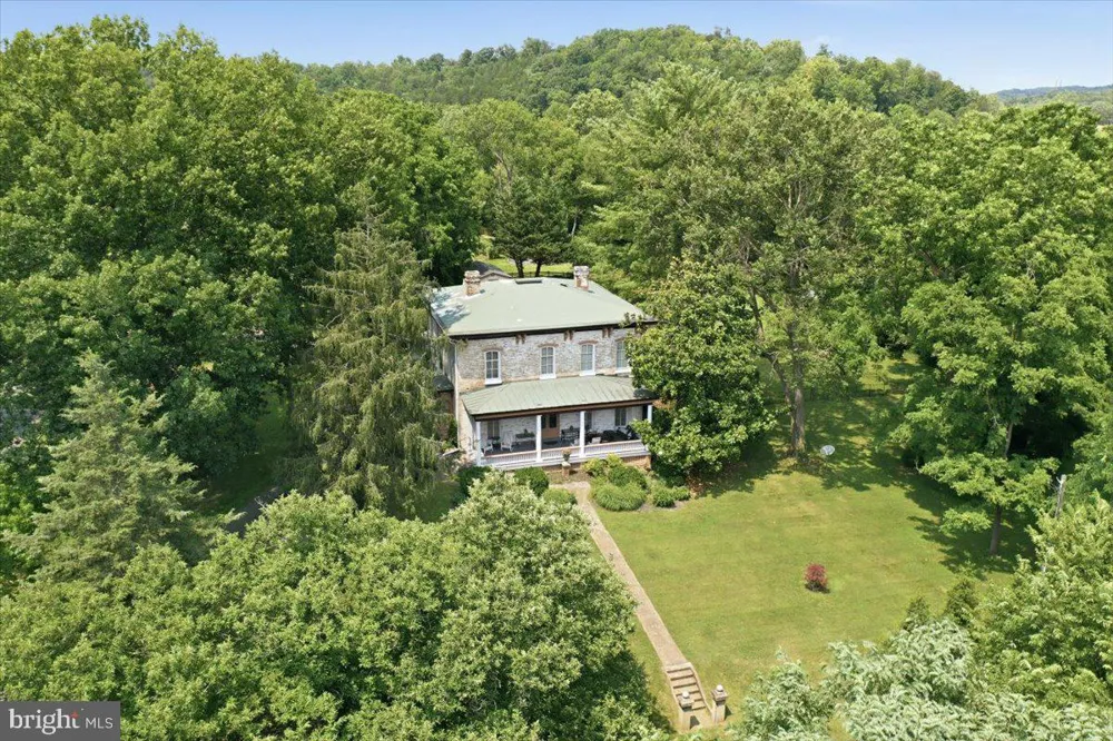 236 RIVERSIDE DRIVE Front Royal, VA 22630