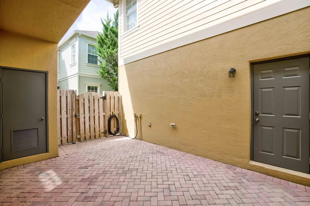 158 W Thatch Palm Circle Jupiter, FL 33458
