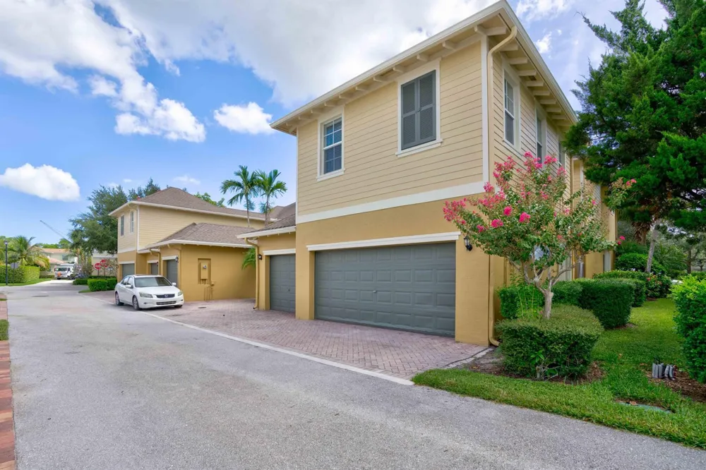 158 W Thatch Palm Circle Jupiter, FL 33458