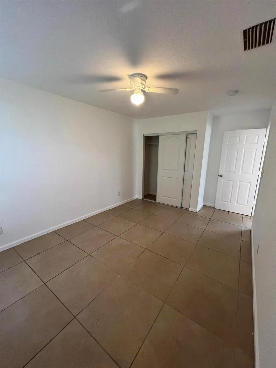 8444 SE DATE STREET Hobe Sound, FL 33455