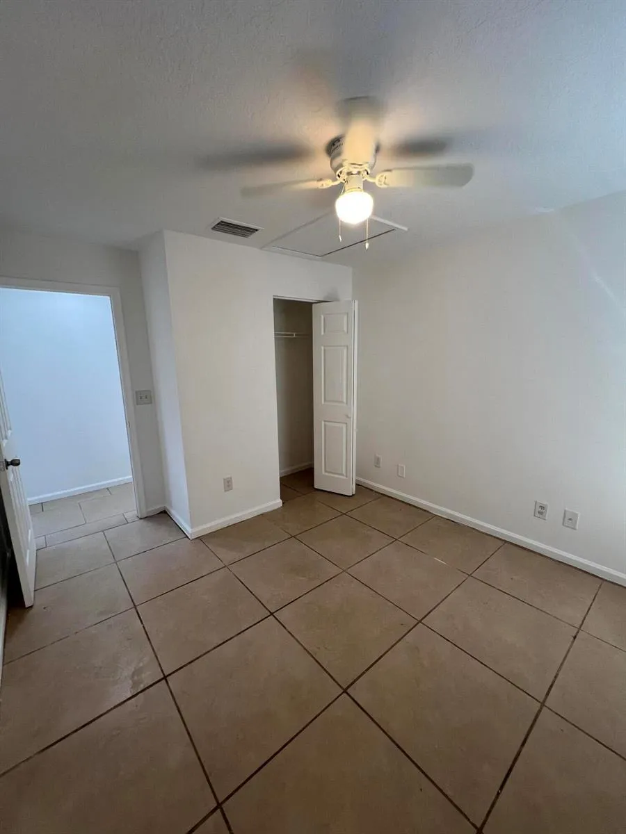 8444 SE DATE STREET Hobe Sound, FL 33455